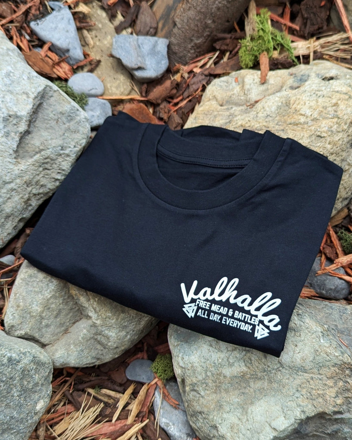 Resort: Valhalla Tee - Black - T-Shirt - Horns of Odin