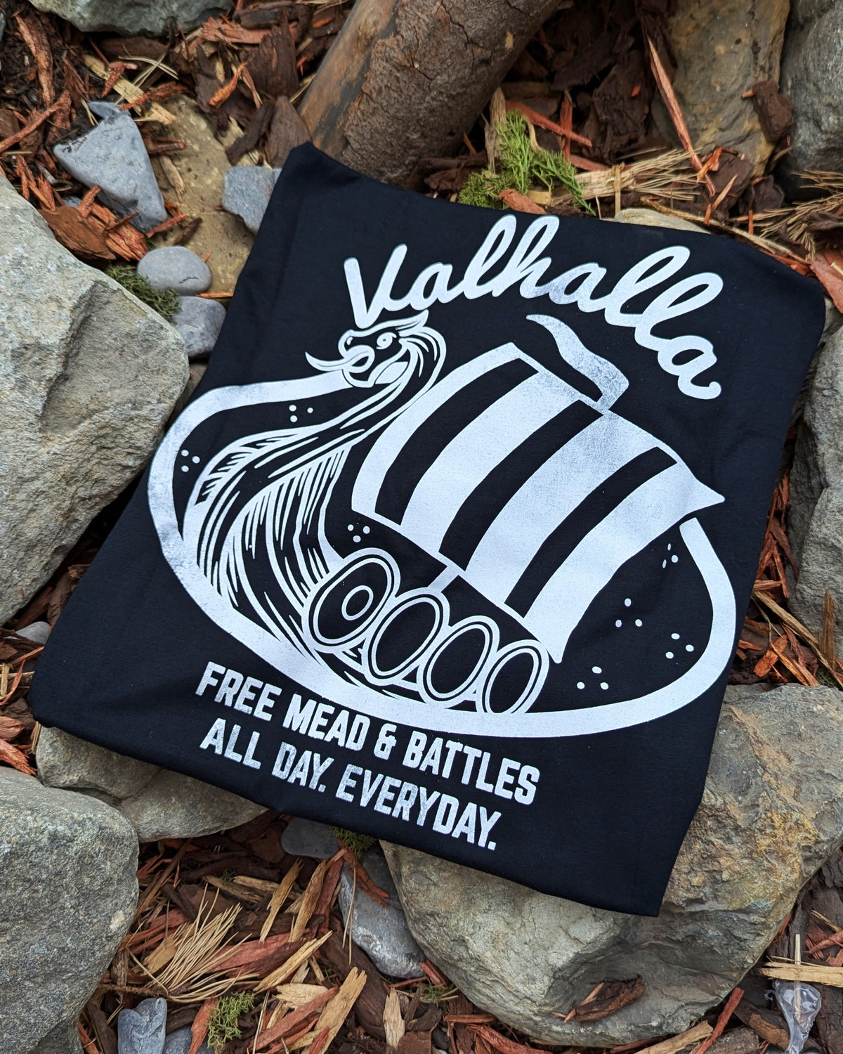 Resort: Valhalla Tee - Black - T-Shirt - Horns of Odin