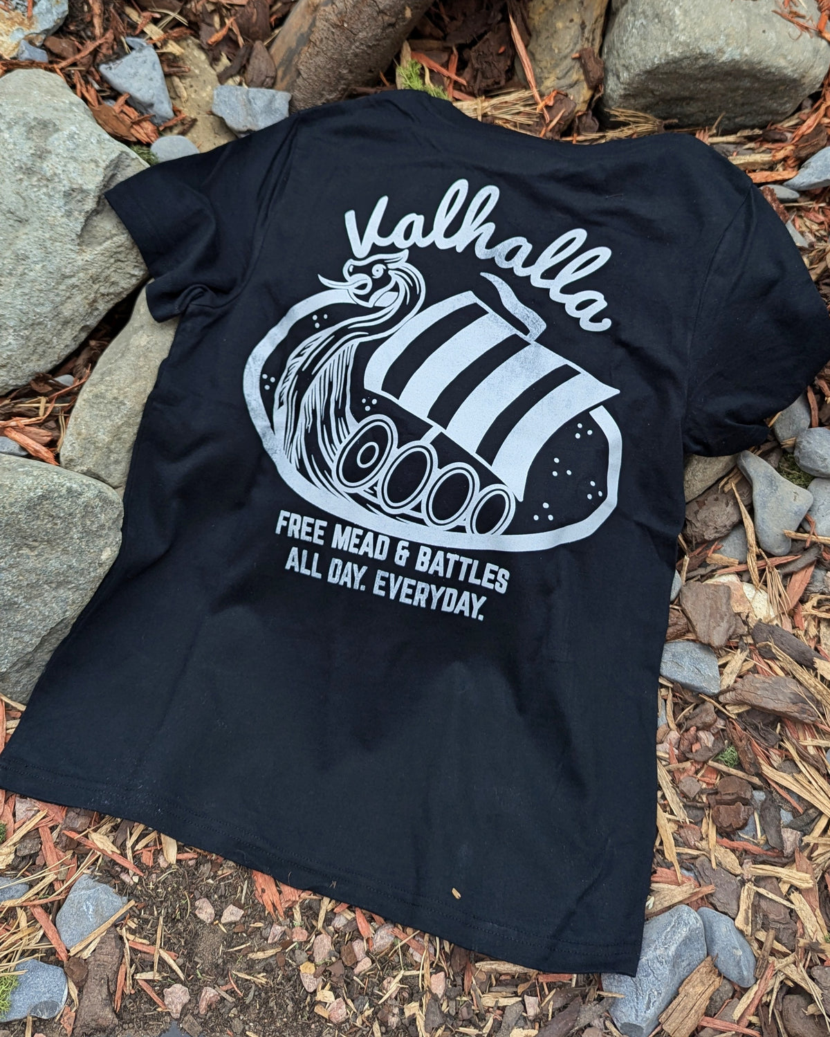 Resort: Valhalla Tee - Black - T-Shirt - Horns of Odin