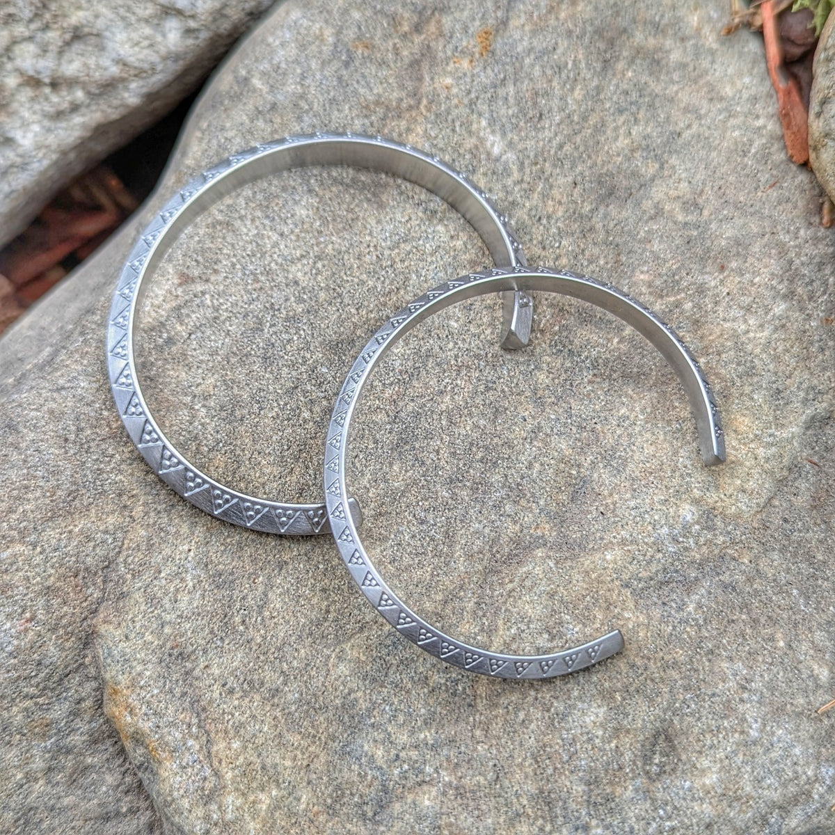 Warrior and Shieldmaiden's Wealth Arm Ring