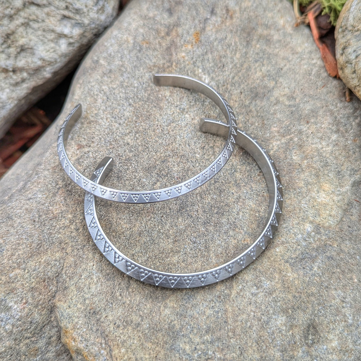 Warrior and Shieldmaiden's Wealth Arm Ring