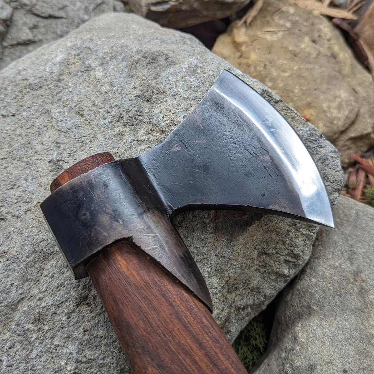 Viking Throwing Axe - Axe - Horns of Odin