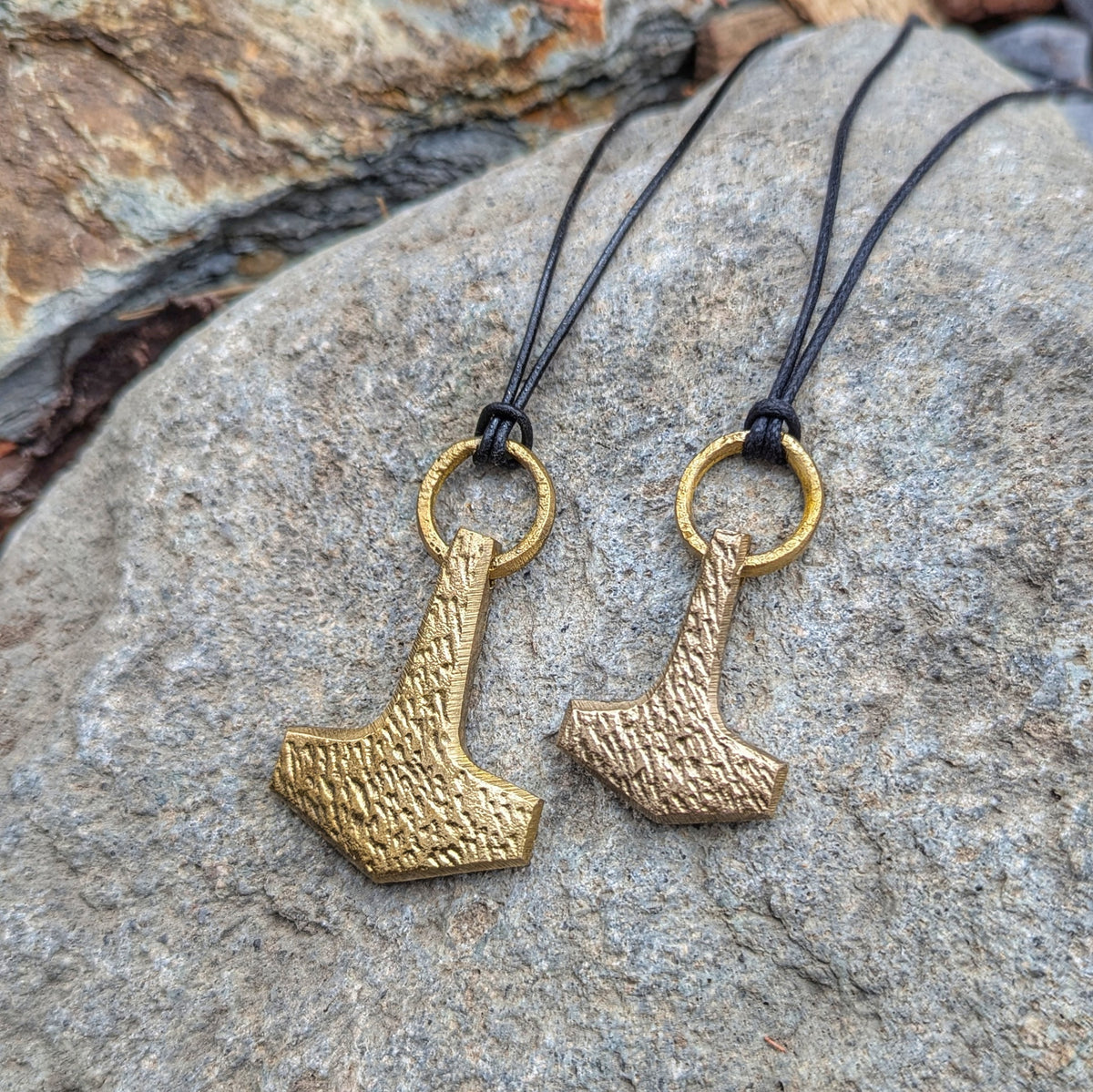 Battle-worn Mjolnir (Brass)