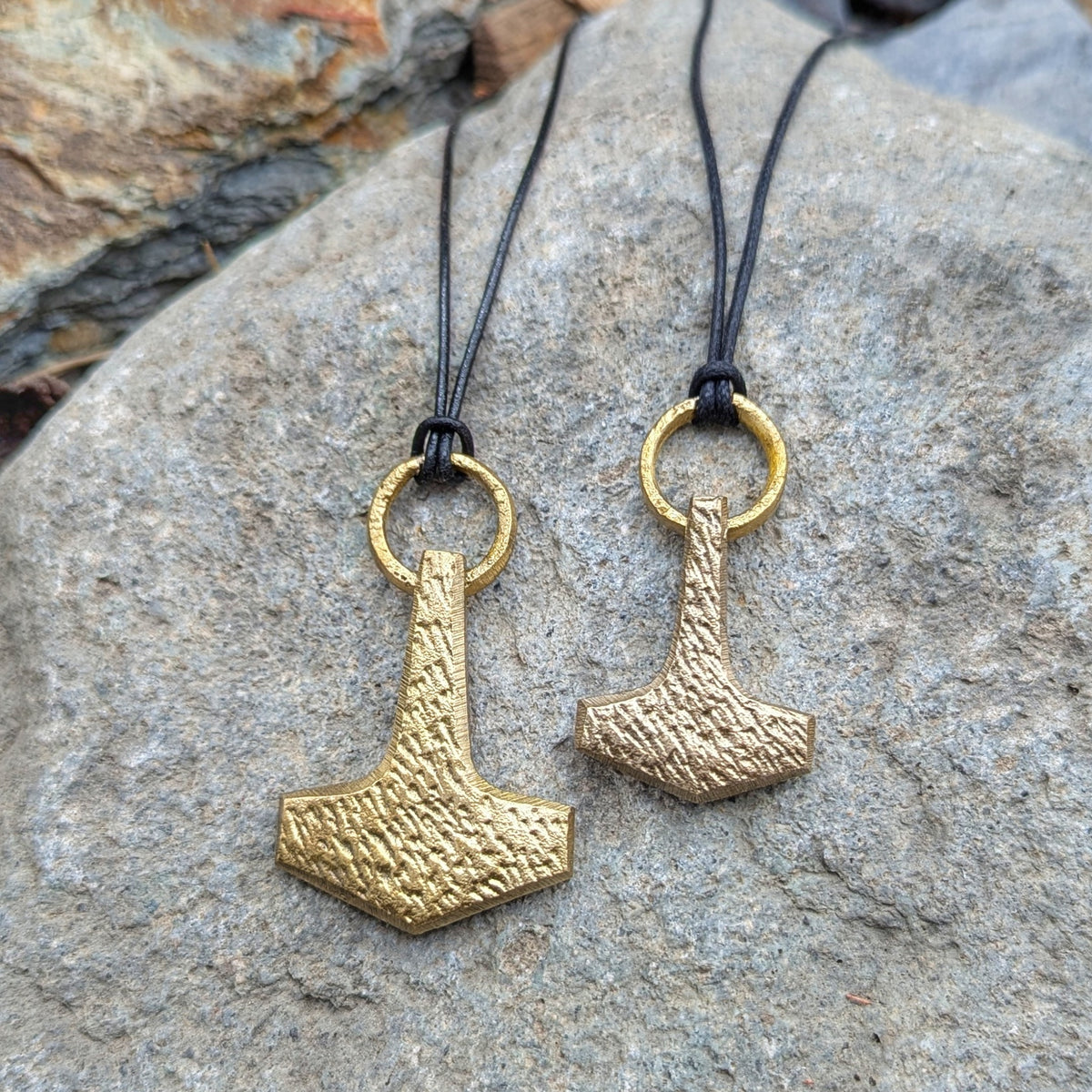 Battle-worn Mjolnir (Brass)