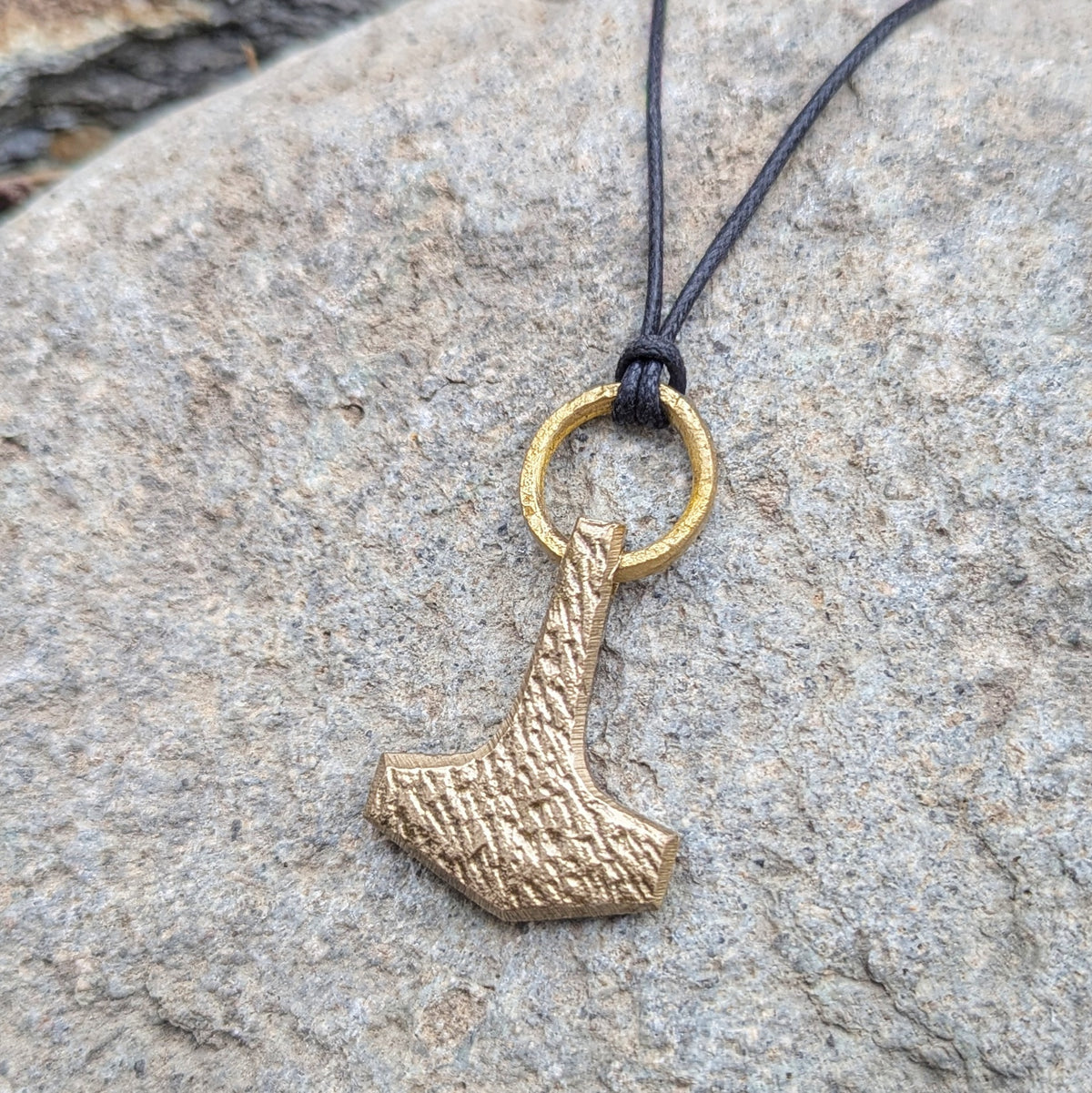 Battle-worn Mjolnir (Brass)