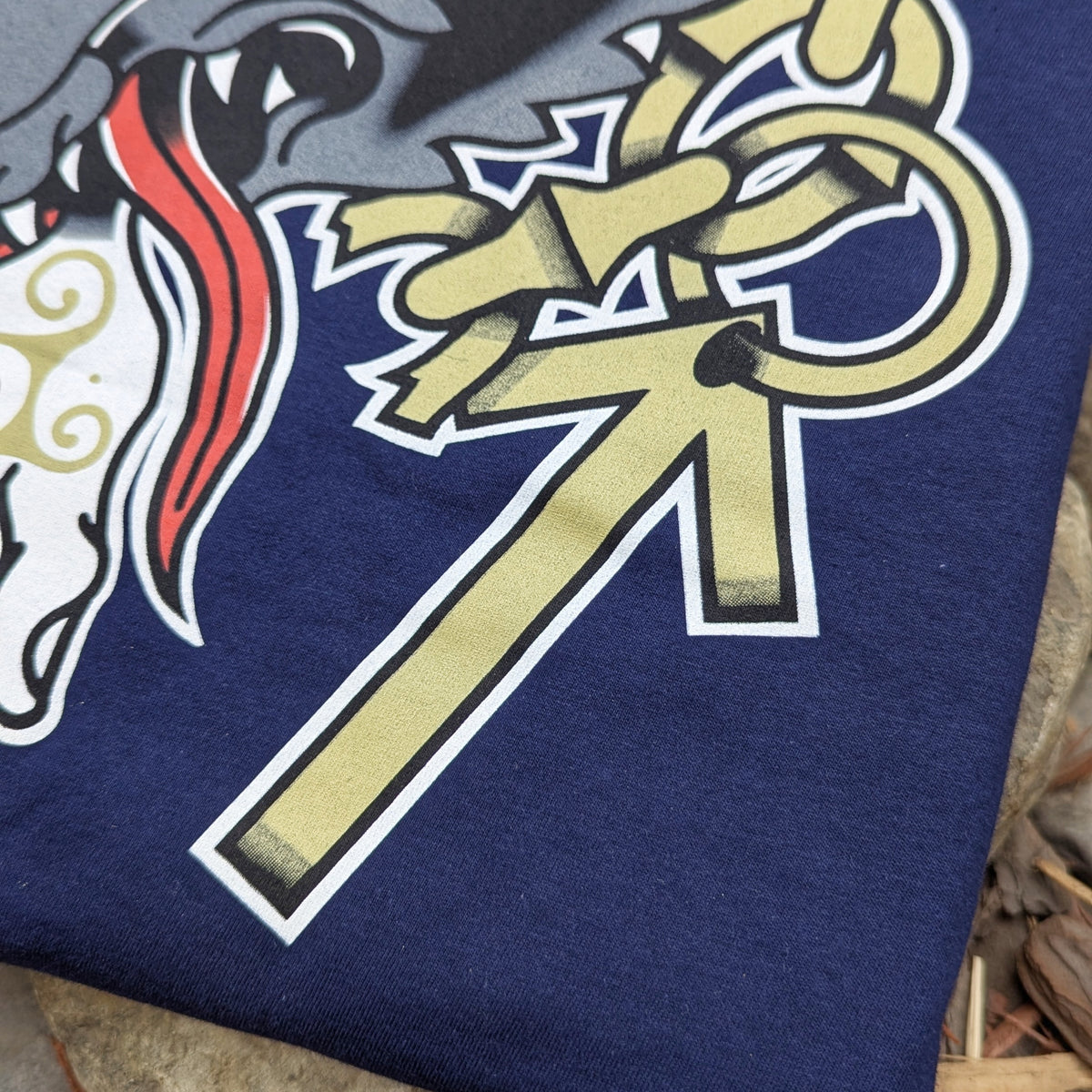 Breaker of Chains - Navy - T-Shirt - Horns of Odin