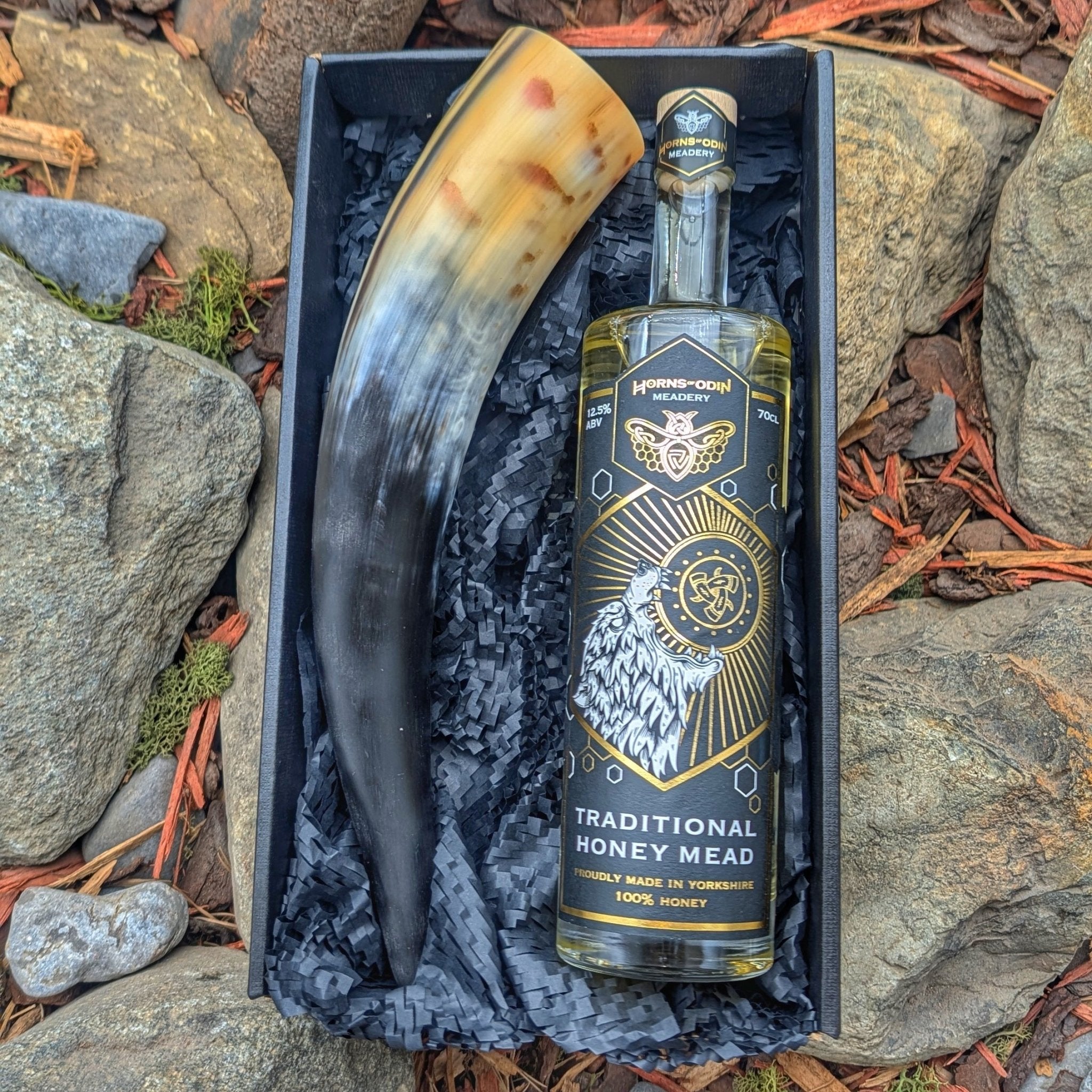 Viking Drinking Horn & Mead Gift Set Horns of Odin Viking Drinking Horn & Mead Gift Set Horns of Odin