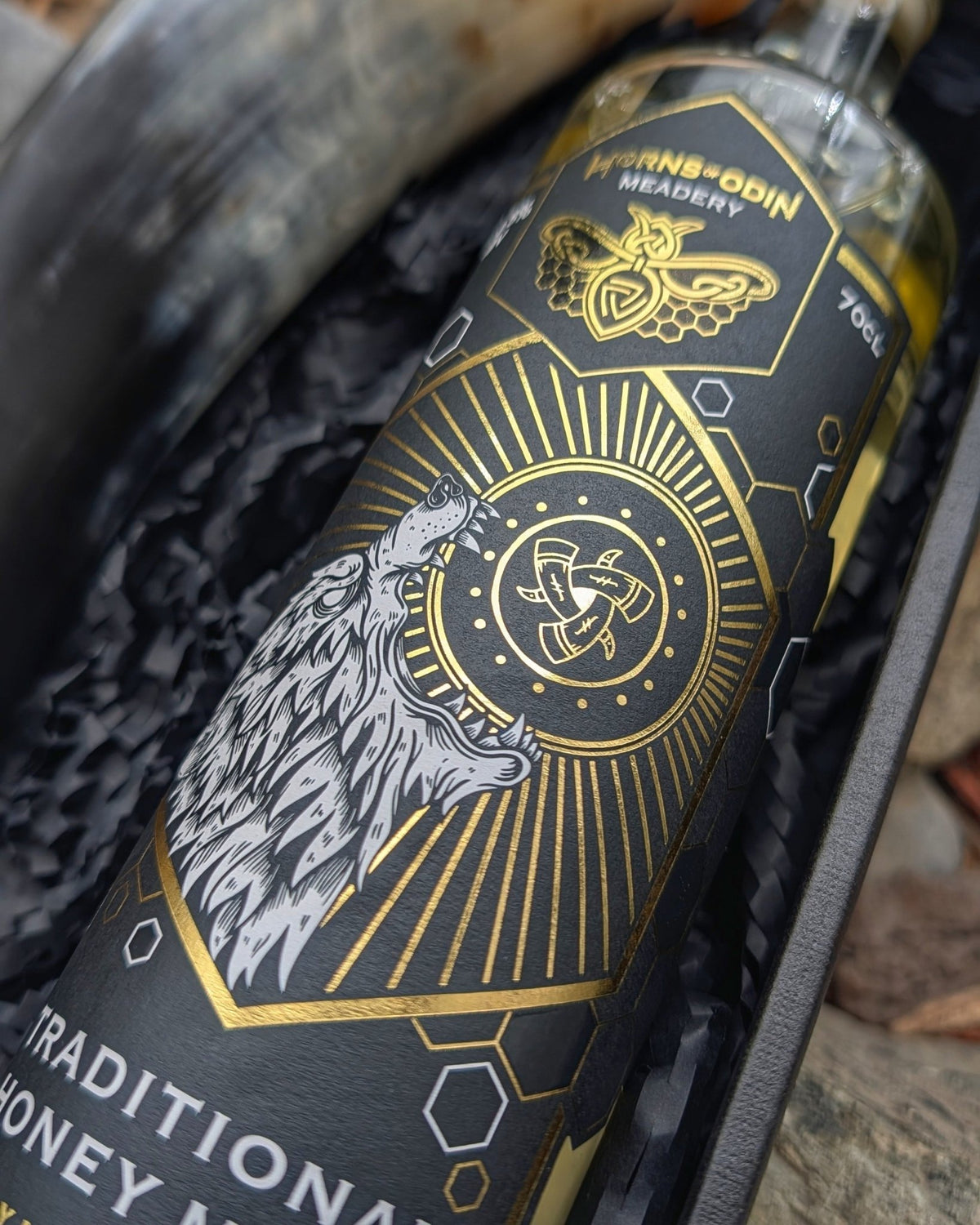 Viking Drinking Horn & Mead Gift Set - Drinking Horn Gift Set - Horns of Odin