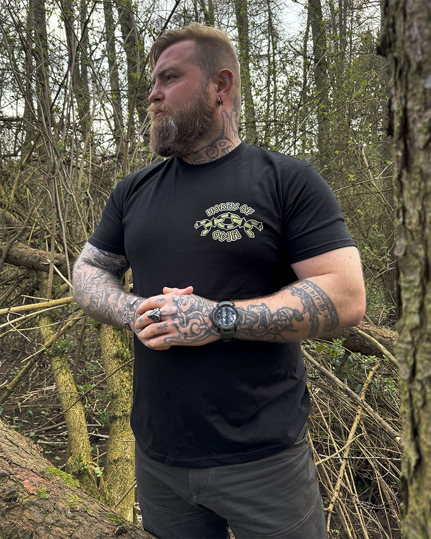Breaker of Chains - Black - T-Shirt - Horns of Odin