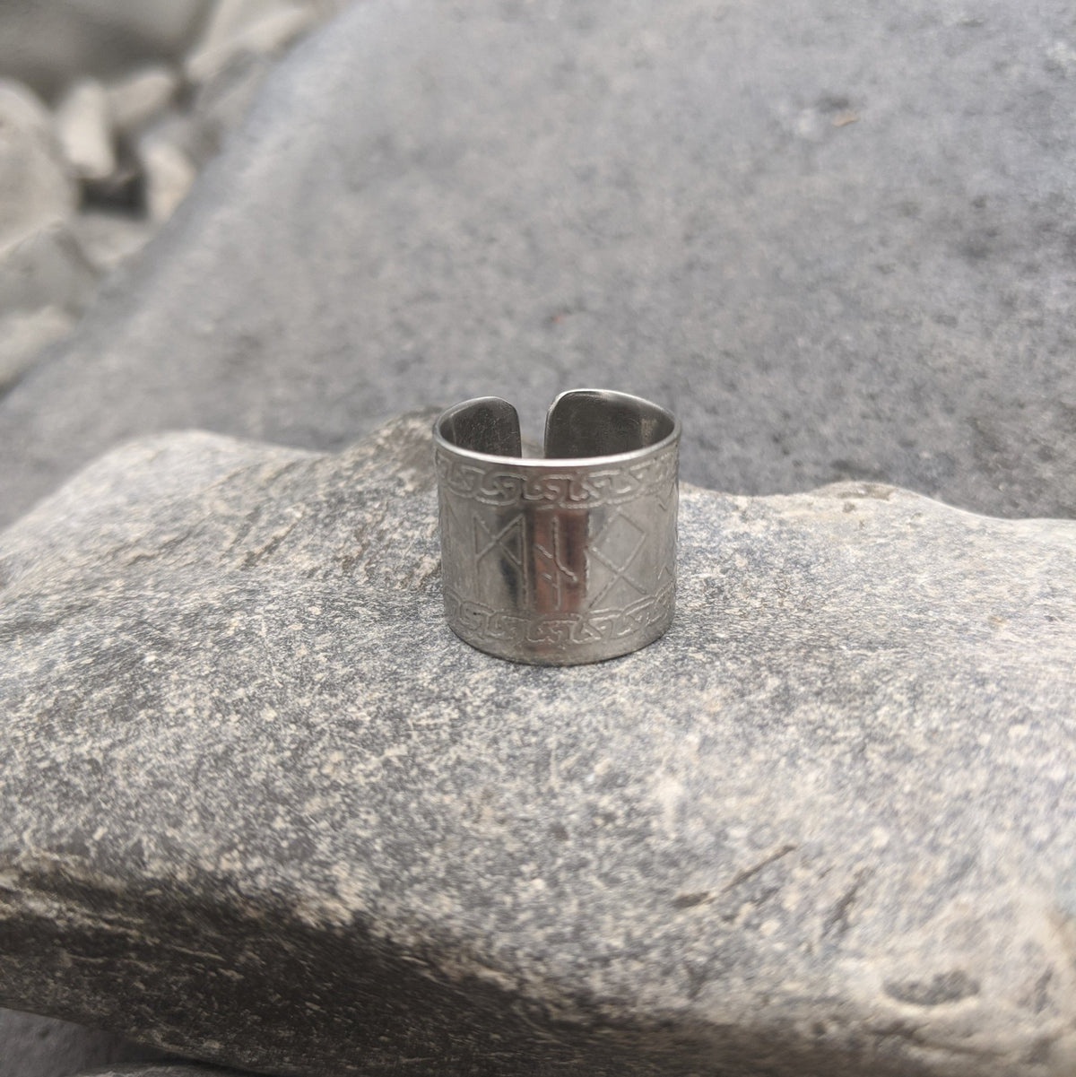 Rune Ring - Ring - Horns of Odin