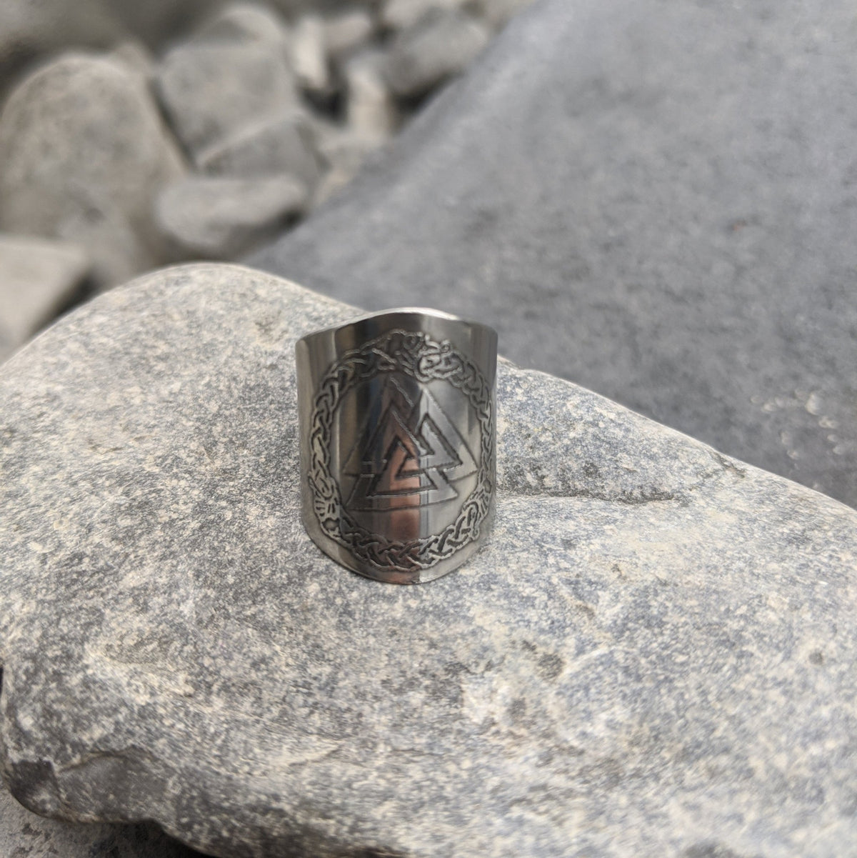 Valknut Shield Ring - Ring - Horns of Odin