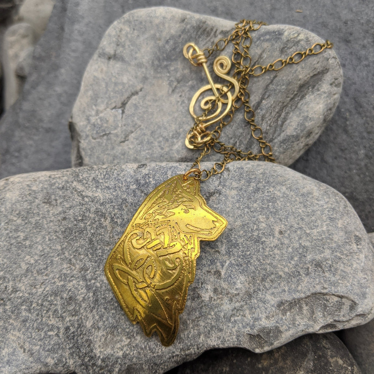 Wolf pendant - Pendant - Horns of Odin