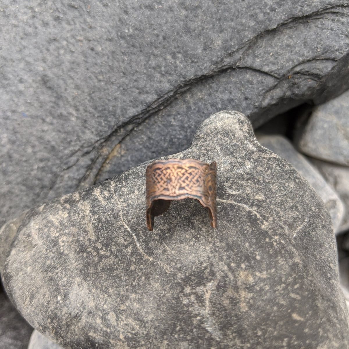 Slepnir Ear Cuff - ear cuff - Horns of Odin