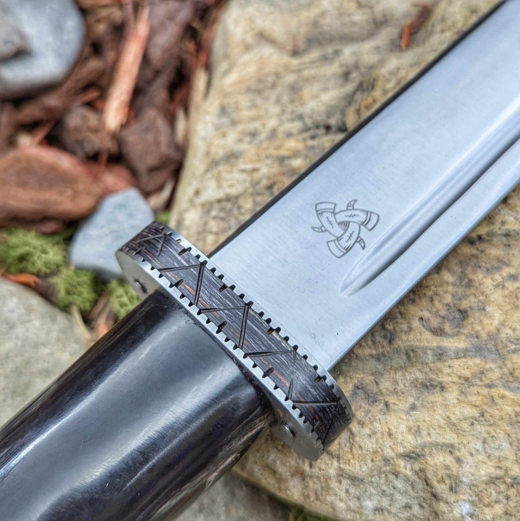 Viking Seax – Horns of Odin