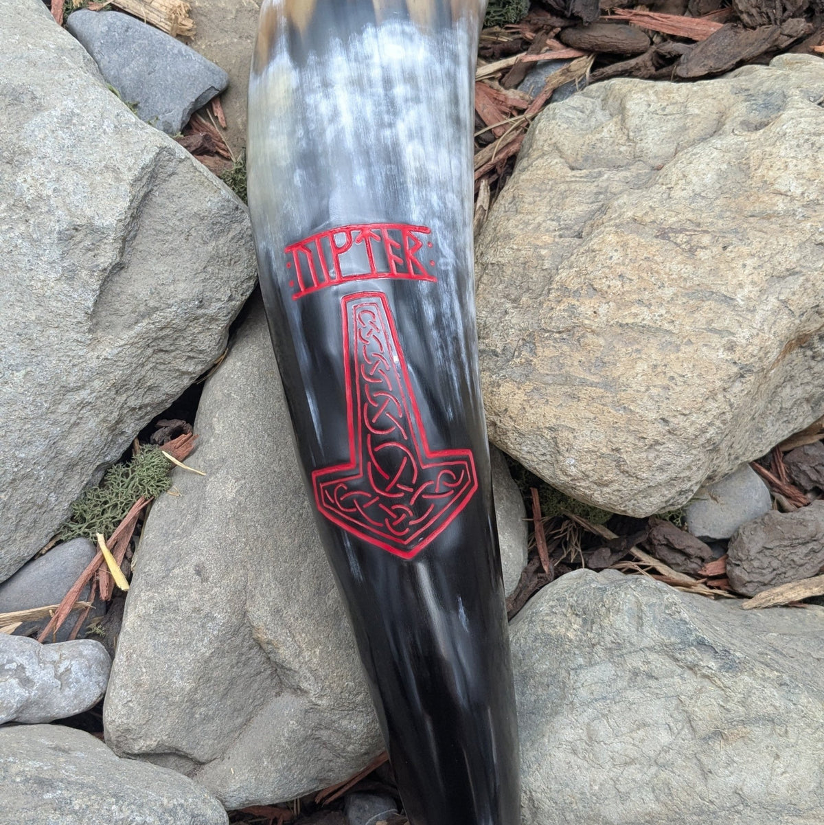 Mjolnir Drinking horn (RED) - name in Runes "Victor" - A Grade - Drinking horn - Horns of Odin