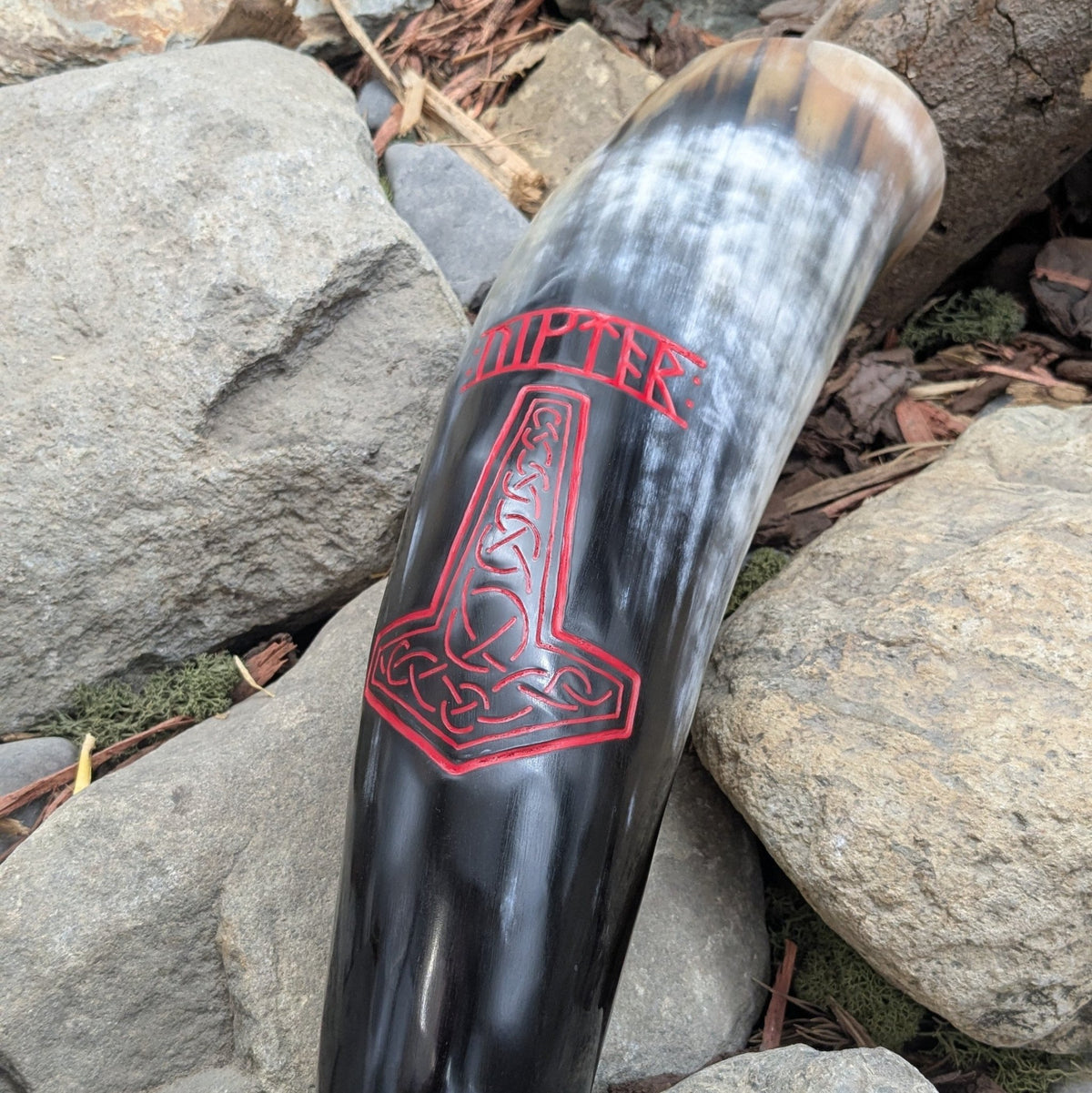 Mjolnir Drinking horn (RED) - name in Runes "Victor" - A Grade - Drinking horn - Horns of Odin