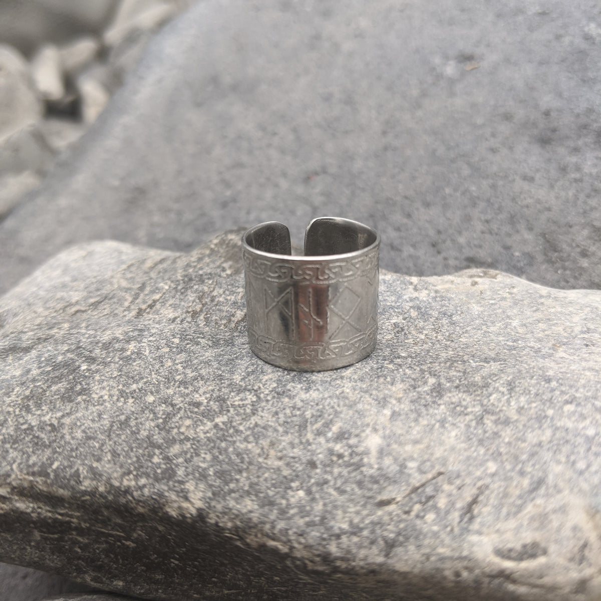 Rune ring, Steel