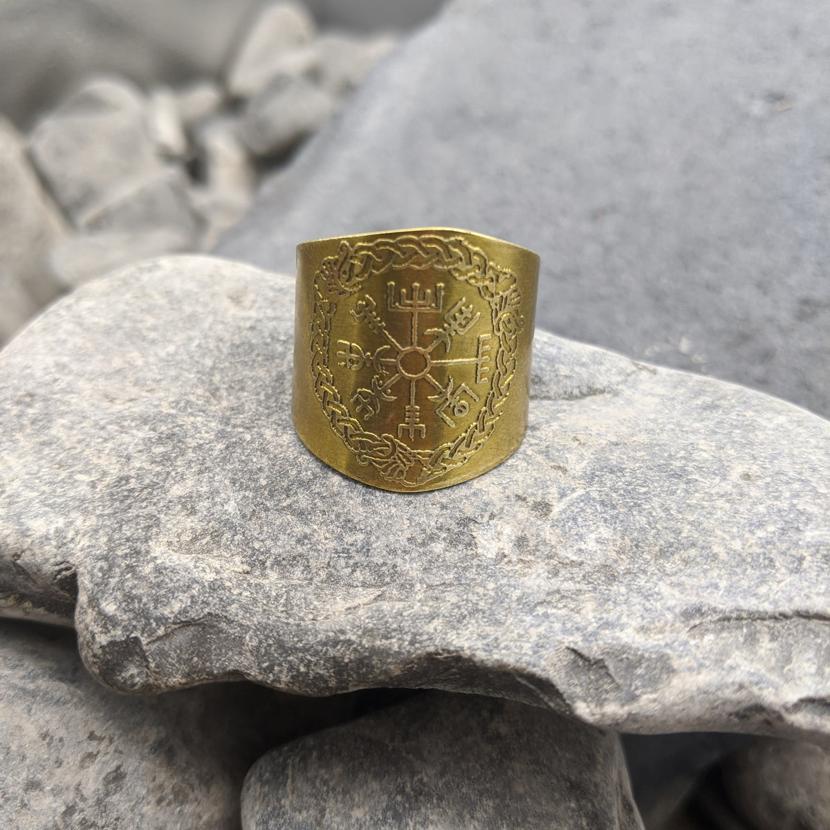 Vegvisir Shield ring- Brass