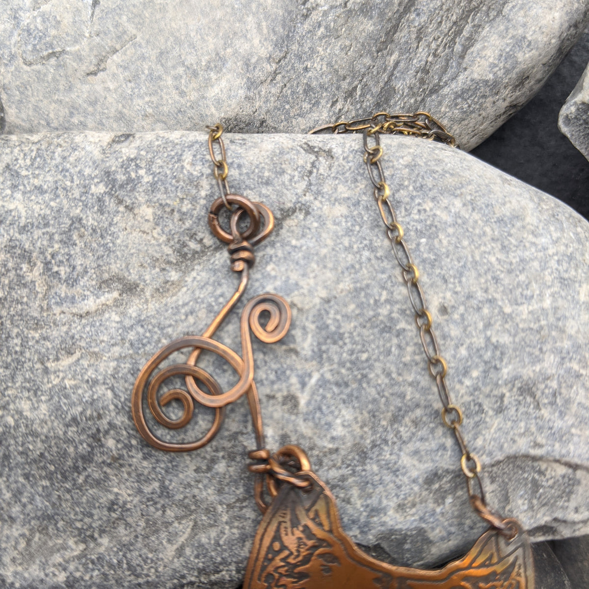 Geri and Freki Pendant- Copper double wolf pendant- Clasp