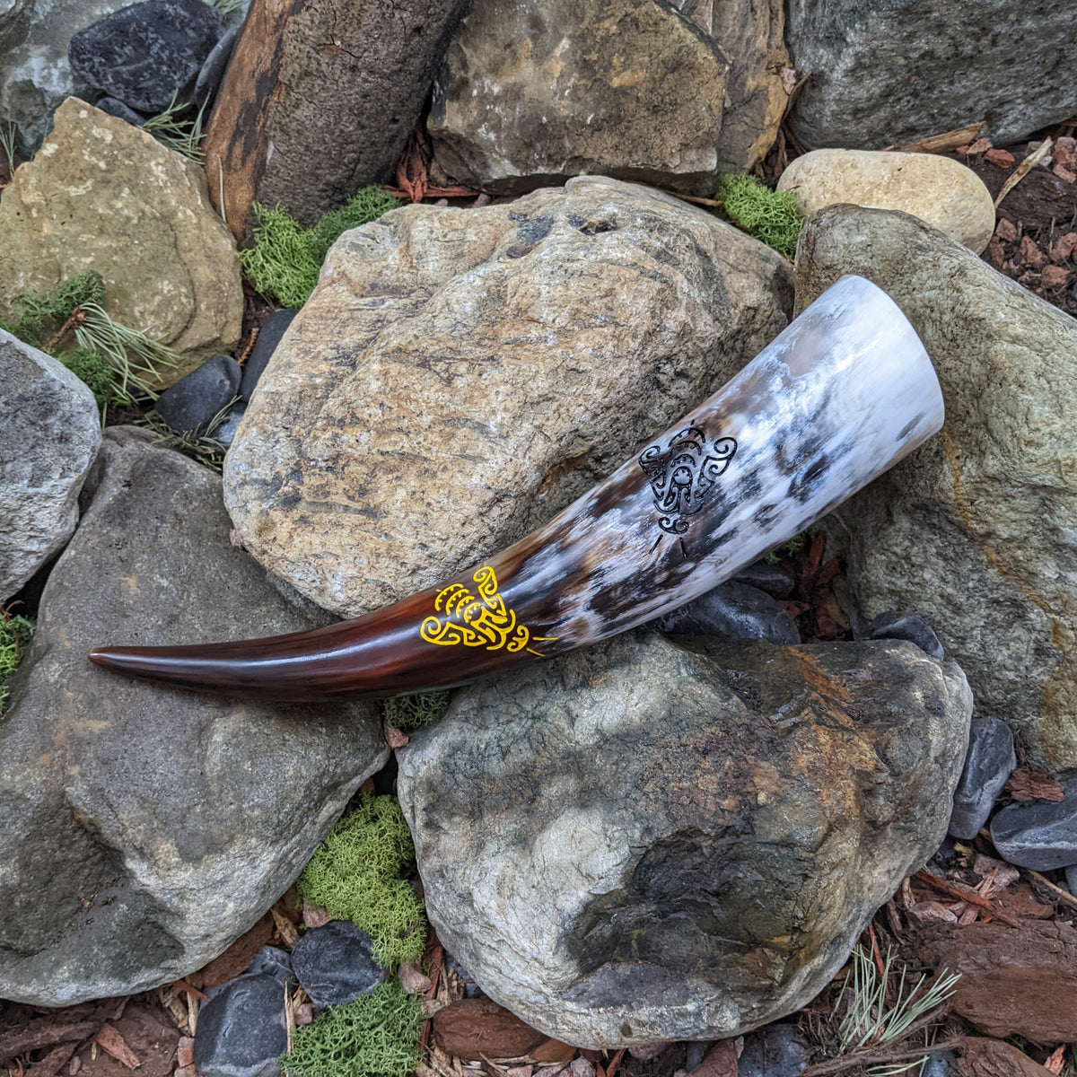 Handmade Bee Drinking Horn, Black and Gold Bee design, hand-carved into genuine cow horn