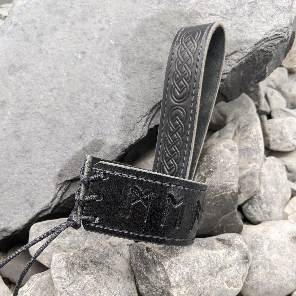 Rune belt hanger, Black